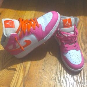 Jordan 1s pink and white
